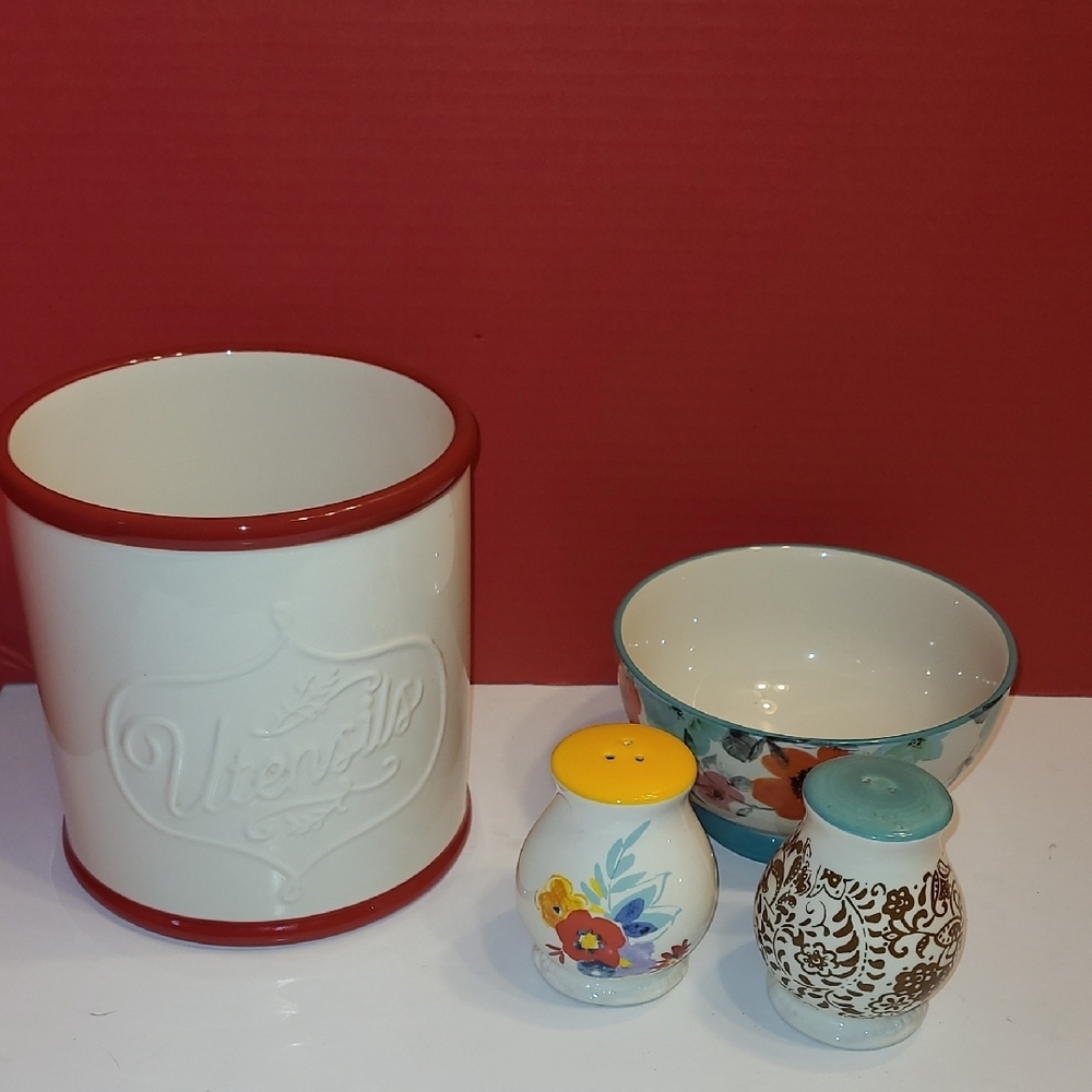 Pioneer Women Colorful Ceramic Musc. Kitchen Items